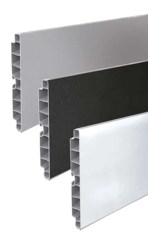 Sokel 100mm - 4m čierny matný